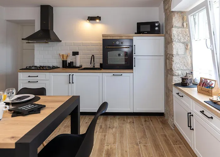 別荘 Kuca Za Odmor Iva Grižane